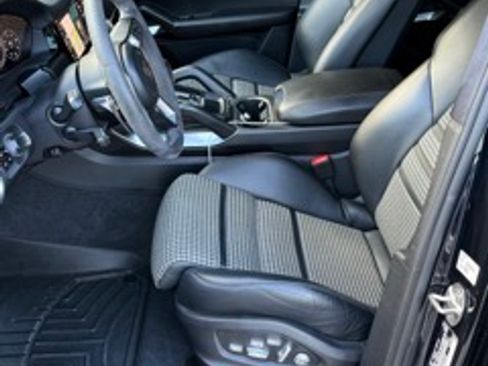 Used 2021 Porsche Cayenne Turbo image 10