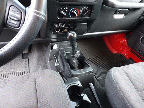 Used 2005 Jeep Wrangler Sport image 20