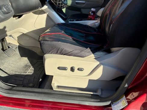 Used 2013 Ford C-MAX SEL image 17