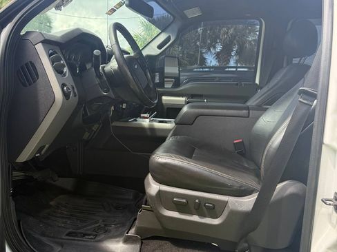 Used 2016 Ford F350 Lariat w/ Lariat Interior Package AWD/4WD image 10