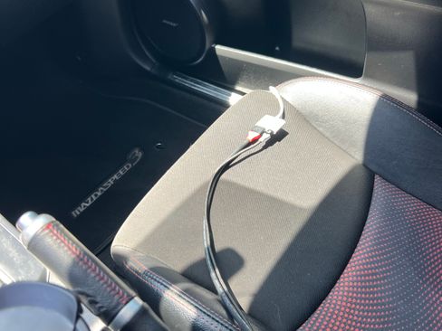 Used 2012 MAZDA MAZDA3 Touring FWD image 26