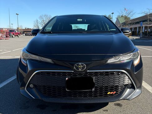 Used 2019 Toyota Corolla XSE image 2