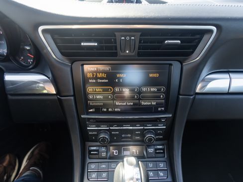 Used 2015 Porsche 911 Carrera 4S image 25