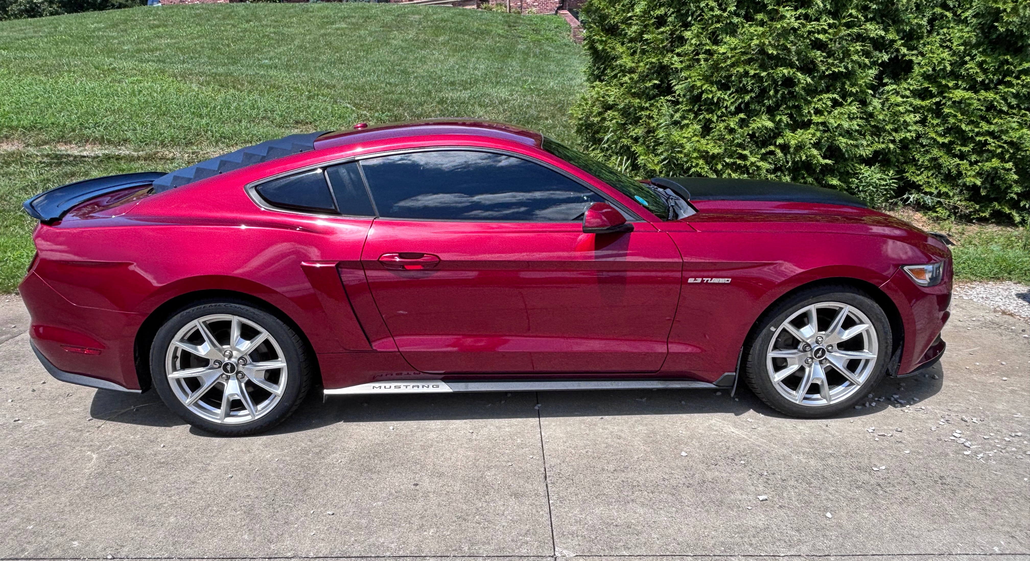 Used 2015 Ford Mustang Premium w/ Equipment Group 201A RWD image 5