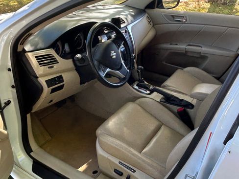 Used 2011 Suzuki Kizashi Sport SLS image 6