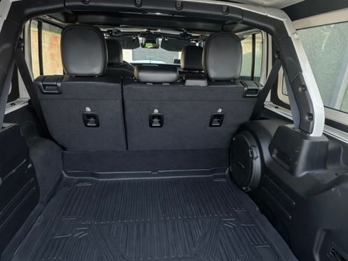 Used 2023 Jeep Wrangler Unlimited Sahara image 18