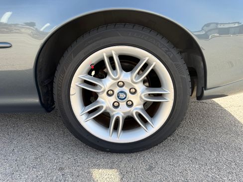 Used 2001 Jaguar XK8 Convertible image 10