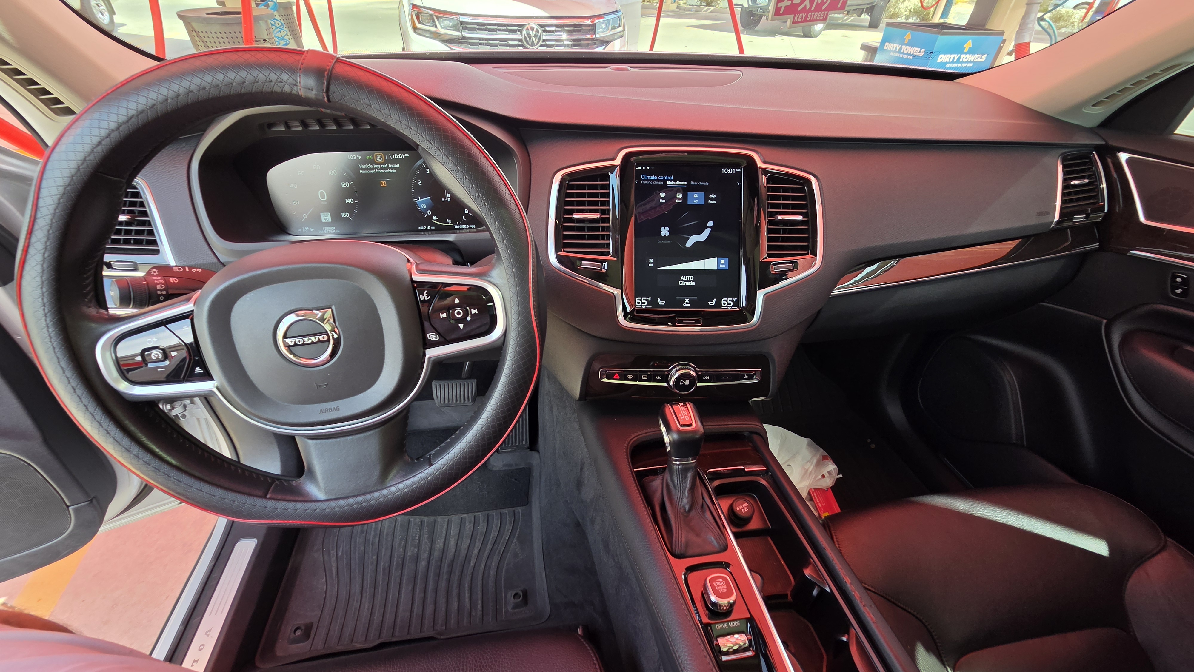 Used 2018 Volvo XC90 T6 Momentum w/ Convenience Package AWD/4WD image 12