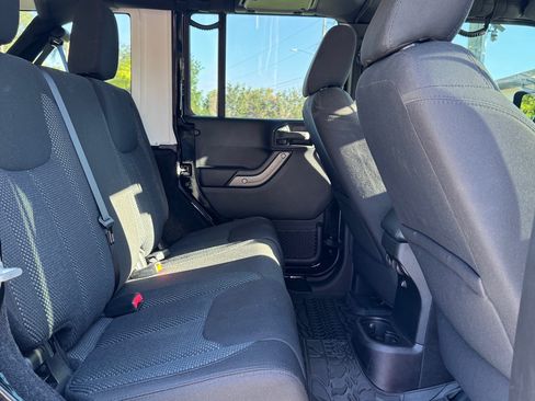 Used 2016 Jeep Wrangler Unlimited Sport AWD/4WD image 14