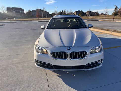 Used 2015 BMW 550i xDrive Sedan image 2