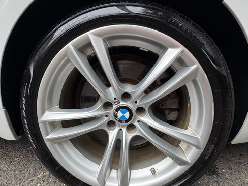 Used 2015 BMW 750i RWD image 11