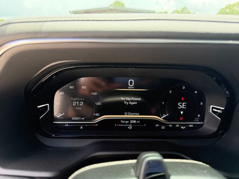 Used 2024 GMC Yukon Denali w/ Denali Reserve Package RWD image 4