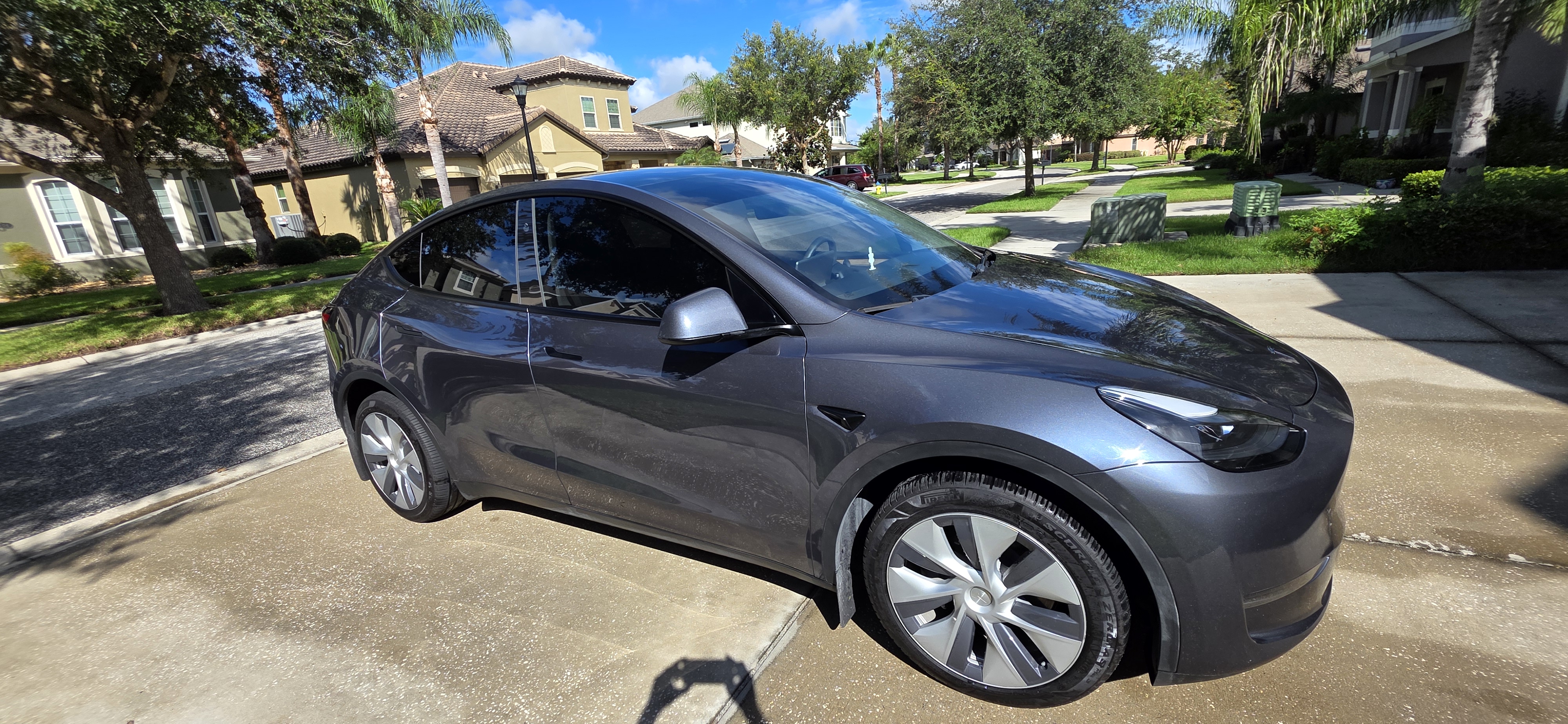 Used 2023 Tesla Model Y Long Range AWD/4WD image 16