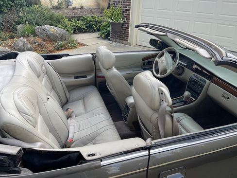 Used 1998 Cadillac Eldorado Touring w/ Safety/Security Pkg image 12