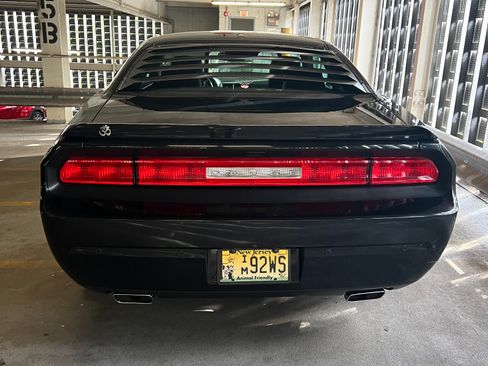 Used 2013 Dodge Challenger R/T RWD image 28