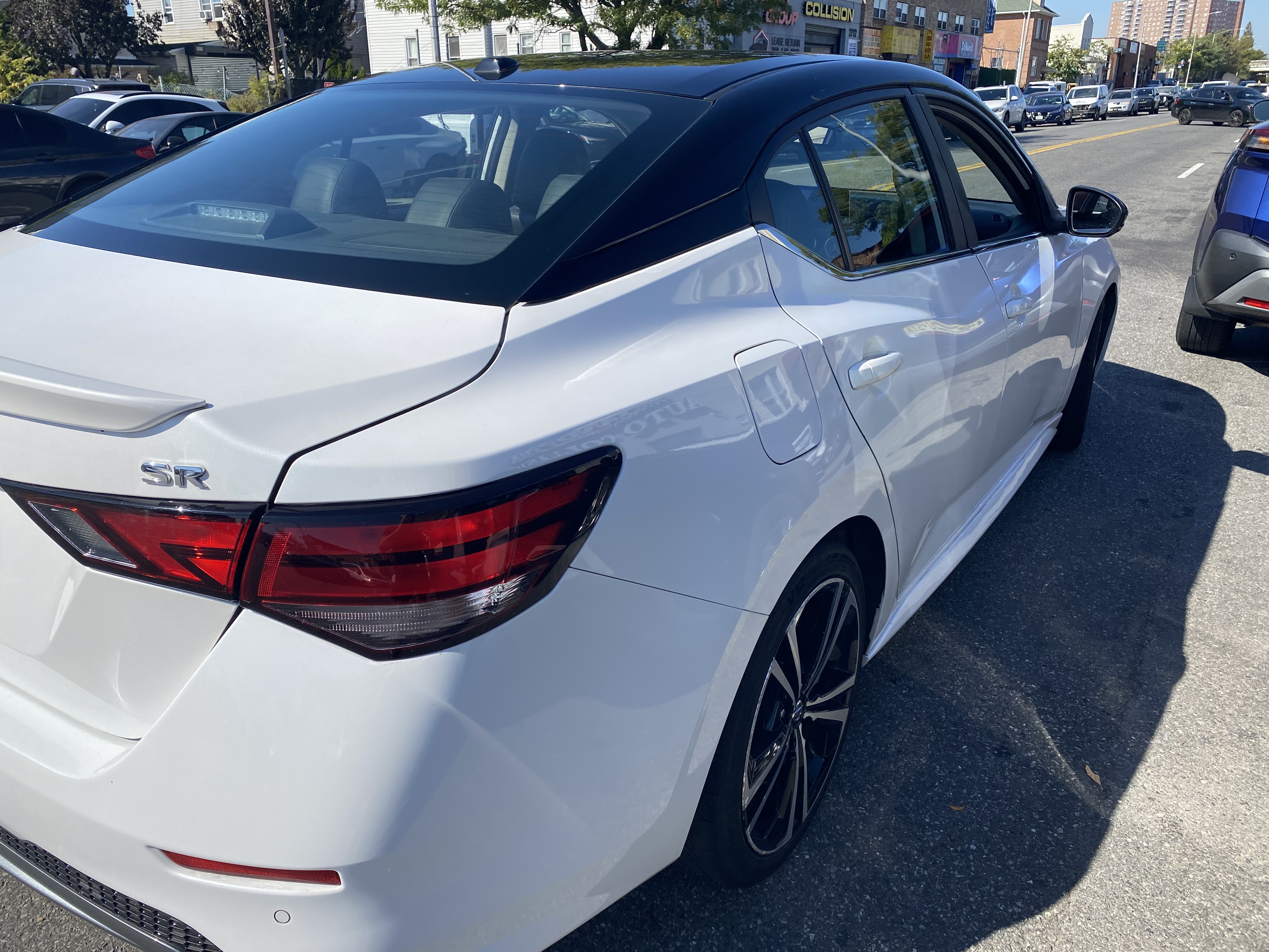 Used 2020 Nissan Sentra SR w/ Premium Package FWD image 6