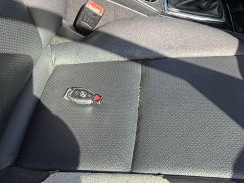 Used 2012 Mercedes-Benz GLK 350 2WD image 8