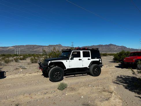 Used 2016 Jeep Wrangler Unlimited Sport image 18