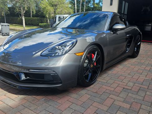 Used 2023 Porsche 718 Cayman S image 5