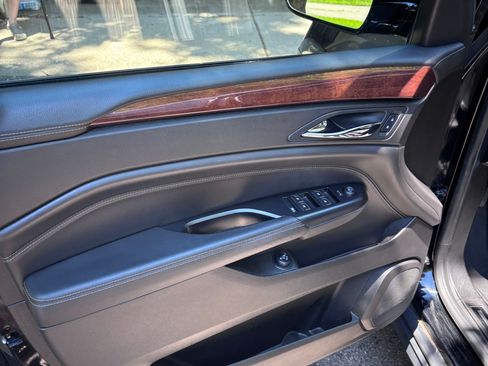 Used 2016 Cadillac SRX Luxury w/ Driver Awareness Package AWD/4WD image 10