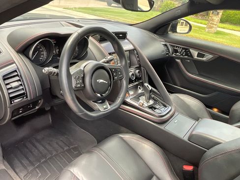 Used 2015 Jaguar F-TYPE R RWD image 13