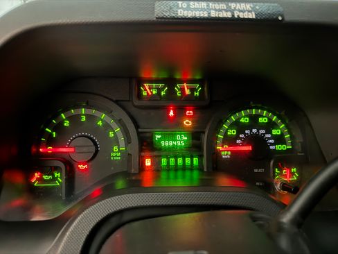 Used 2012 Ford E-250 and Econoline 250 w/ PWR Group image 8