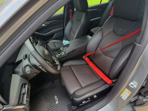 Used 2025 Cadillac CT5 V image 12