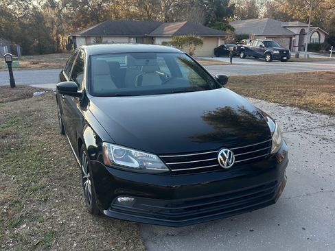 Used 2016 Volkswagen Jetta Sport w/ Lighting Package image 2