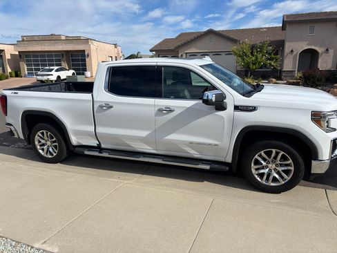 Used 2019 GMC Sierra 1500 SLT w/ SLT Premium Package AWD/4WD image 16
