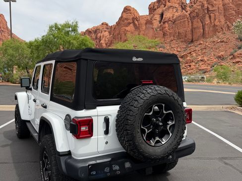 Used 2020 Jeep Wrangler Unlimited Rubicon w/ Quick Order Package 28Y Recon AWD/4WD image 5
