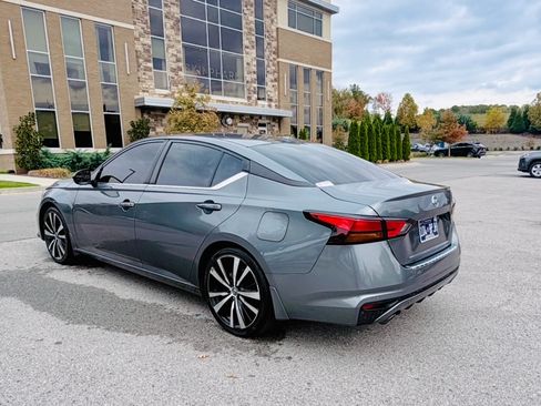 Used 2020 Nissan Altima 2.5 SR image 2