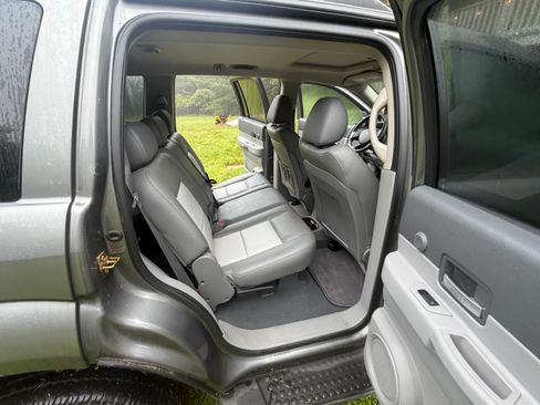Used 2007 Dodge Durango SLT w/ Interior Convenience Group RWD image 12