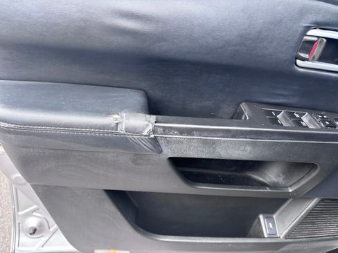 Used 2011 Honda Pilot EX-L image 16