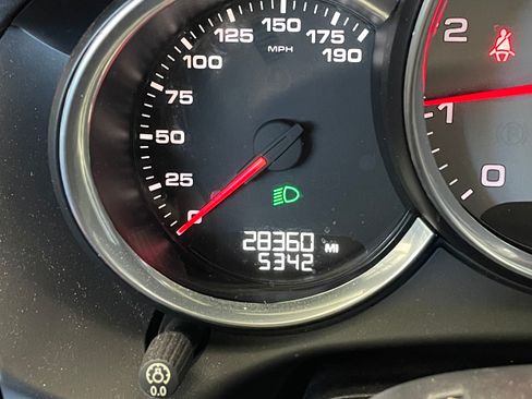 Used 2014 Porsche Boxster S image 11