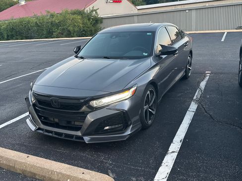 Used 2019 Honda Accord Sport image 6