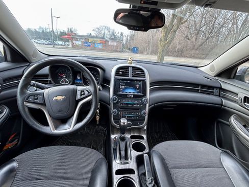 Used 2015 Chevrolet Malibu LT w/ Power Convenience Package image 7