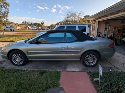 Used 2006 Chrysler Sebring Touring image 2