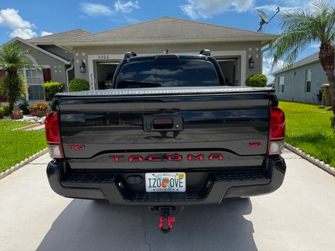 Used 2019 Toyota Tacoma TRD Off-Road RWD image 8