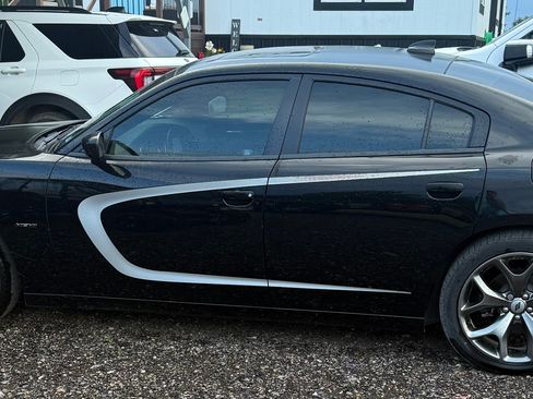 Used 2016 Dodge Charger R/T RWD image 1