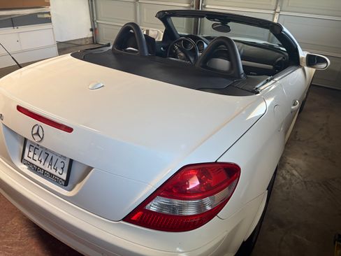 Used 2006 Mercedes-Benz SLK 350 image 2