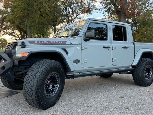 Used 2021 Jeep Gladiator Overland w/ Popular Equipment Package image 5