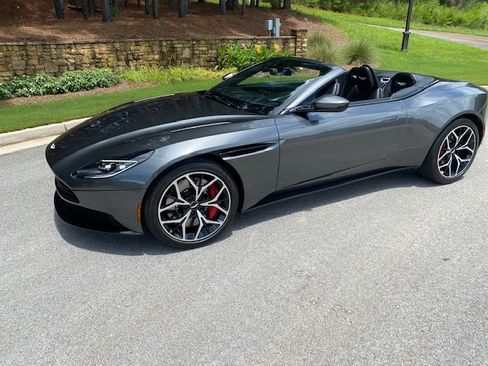 Used 2019 Aston Martin DB11 Volante image 1