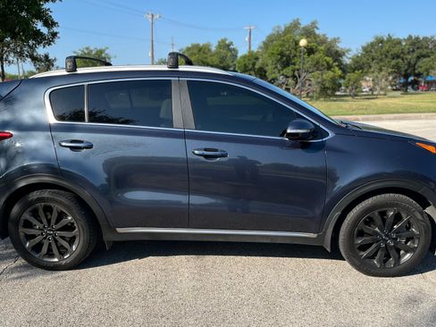 Used 2019 Kia Sportage EX w/ EX Sport Appearance Package FWD image 2