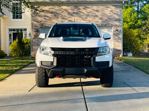 Used 2021 Chevrolet Colorado ZR2 image 2
