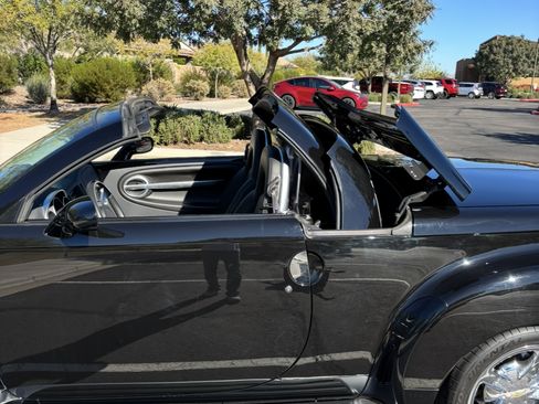 Used 2004 Chevrolet SSR w/ Preferred Equipment Group image 4