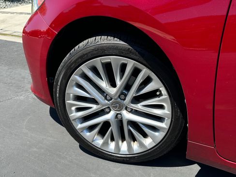 Used 2015 Lexus ES 350 w/ Luxury Package FWD image 10