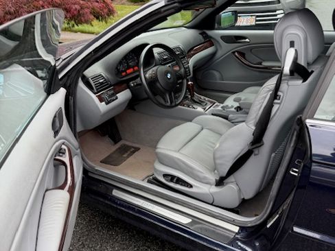 Used 2003 BMW 325Ci Convertible image 15