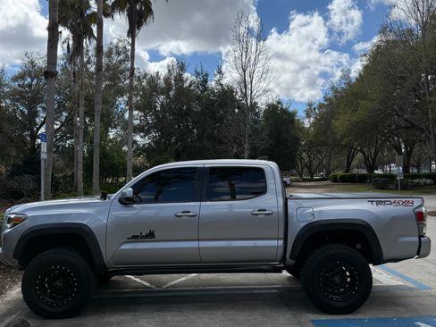 Used 2021 Toyota Tacoma TRD Off-Road w/ Technology Package image 28