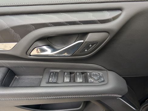 Used 2023 GMC Yukon Denali w/ Advanced Technology Package image 22