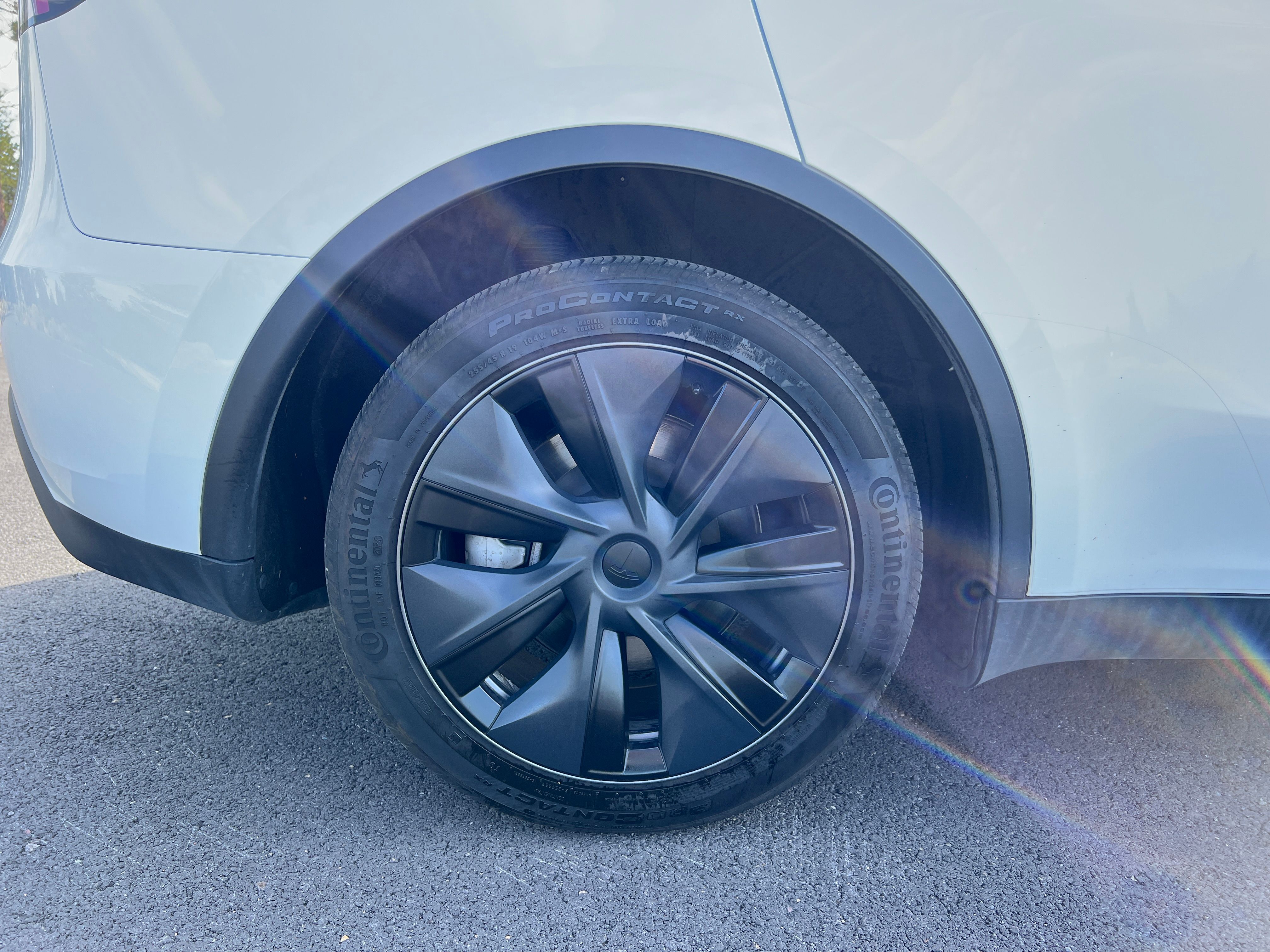 Used 2024 Tesla Model Y Long Range AWD/4WD image 14